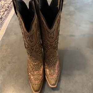 Embroidered Western Boots in Brown and Rose Gold